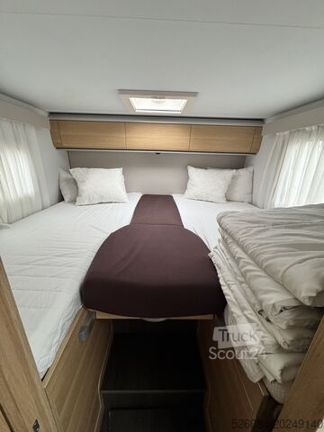 Camping-car semi-intégré Adria Matrix M 670 SL