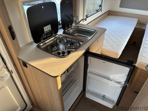 Caravan LMC Sassino 460 E Mover Markise Fahrradträger