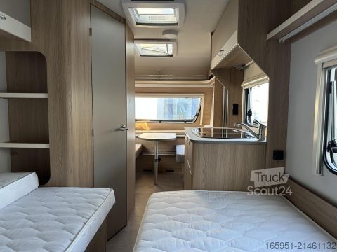 Caravan LMC Sassino 460 E Mover Markise Fahrradträger