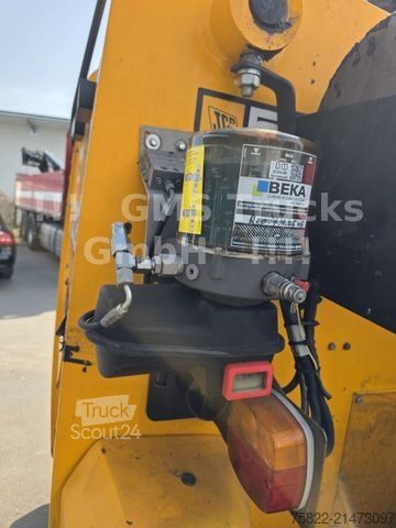 Chargeuse sur pneus JCB 550-80 WM / 4X4 / 5ton / 8m / German
