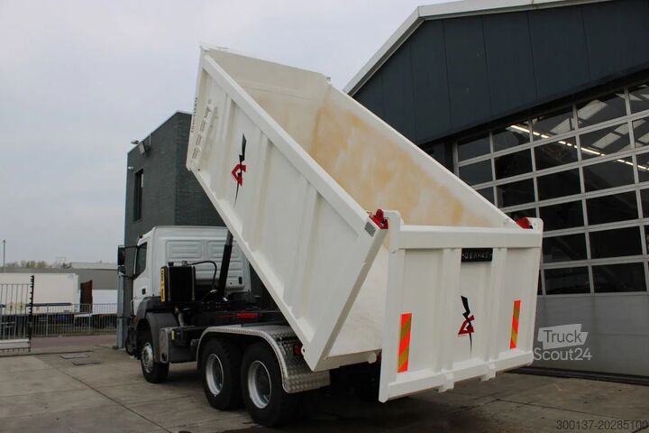 Kipper Mercedes-Benz Axor 3344 K 6x4 Tipper Truck