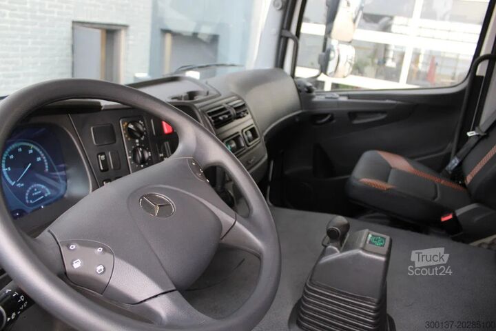 Kipper Mercedes-Benz Axor 3344 K 6x4 Tipper Truck