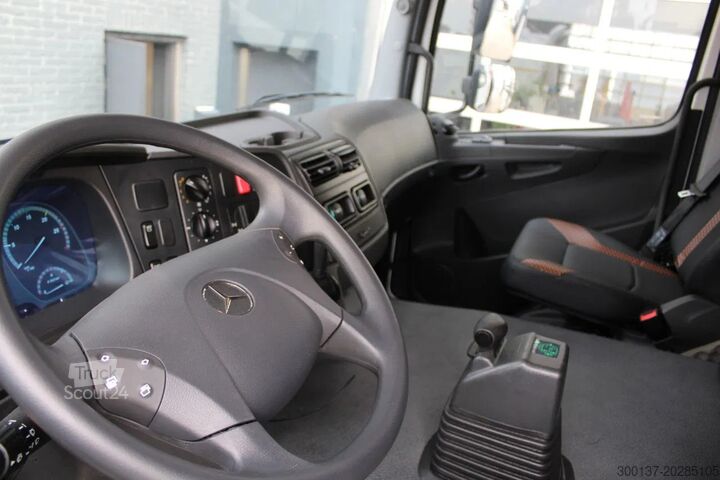 Kipper Mercedes-Benz Axor 3344 K 6x4 Tipper Truck