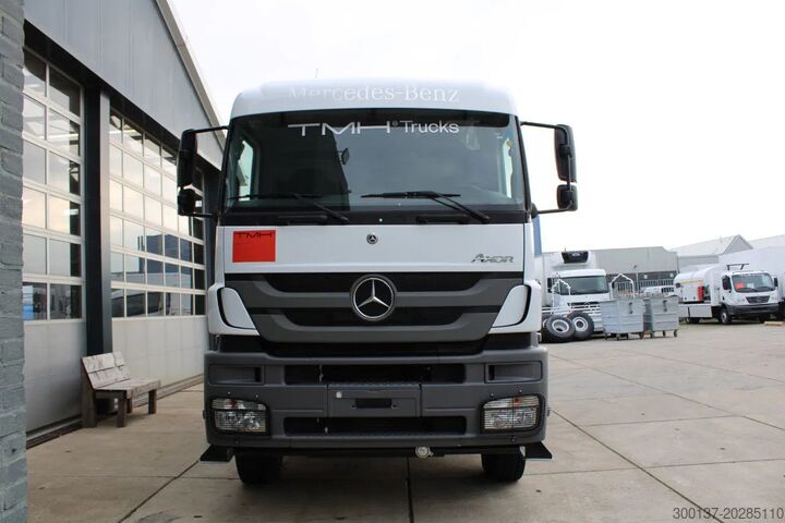 Kipper Mercedes-Benz Axor 3344 K 6x4 Tipper Truck