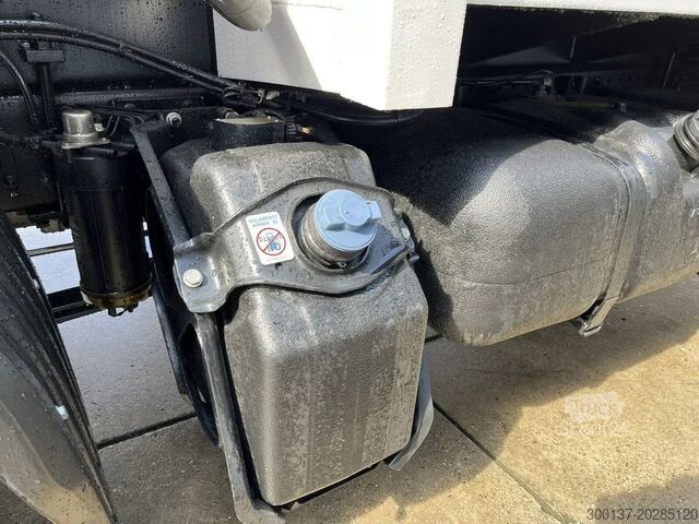 Véhicule de collecte des déchets Mercedes-Benz Accelo 815 4x2 Garbage Compactor (2 units) Acce...