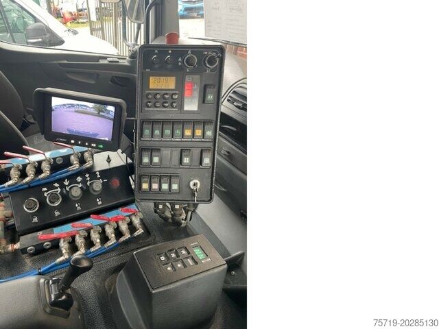 Camion à usage spécial Mercedes-Benz 1524 Atego 4x2 Faun Viajet