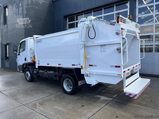 Véhicule de collecte des déchets Mercedes-Benz Accelo 815 4x2 Garbage Compactor (2 units) Acce...