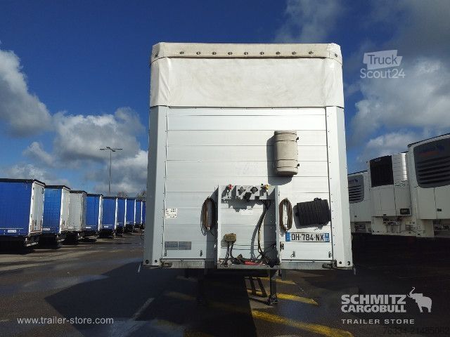 Semi-reboque aberto com lona Schmitz Cargobull Semitrailer Curtainsider Standard Hayon