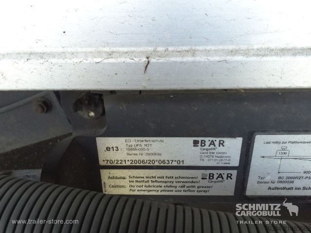 Semi-reboque aberto com lona Schmitz Cargobull Semitrailer Curtainsider Standard Hayon