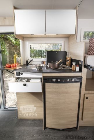 Pusiau integruotas kemperis CHALLENGER S 194 Break Edition Automatik