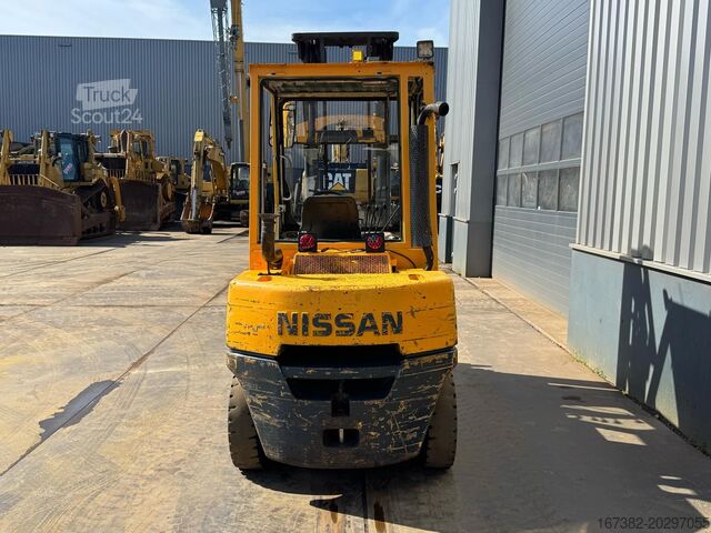 Вилочный погрузчик Nissan WGF03A45U
