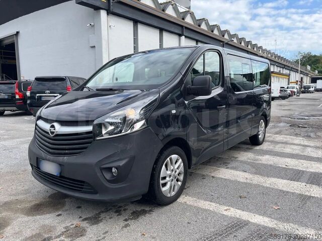 Személyszállítás Opel Vivaro - B