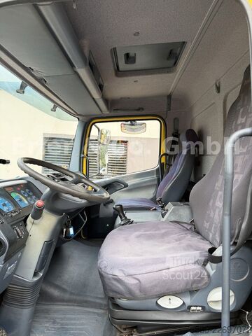 Fourgon tôlé MERCEDES-BENZ 815, LBW gefaltet, Blattfederung