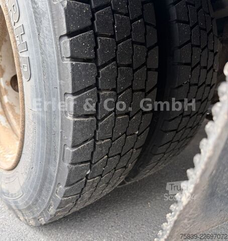 Fourgon tôlé MERCEDES-BENZ 815, LBW gefaltet, Blattfederung