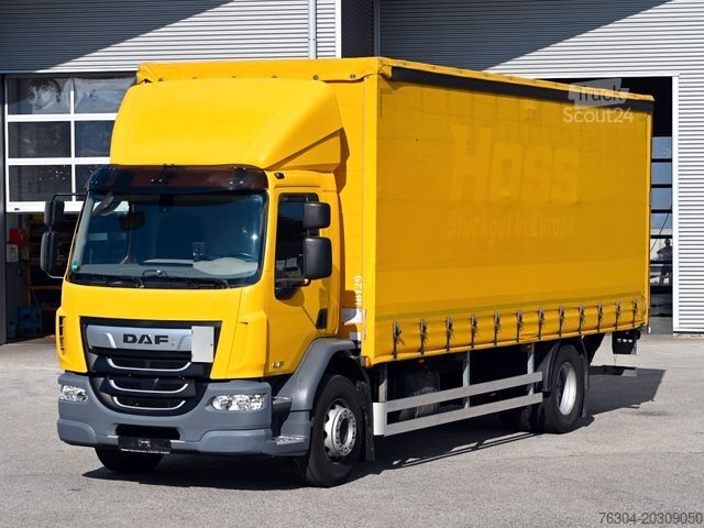 Tovorno vozilo s ravno platformo in ponjavo DAF LF 320 FA 19t