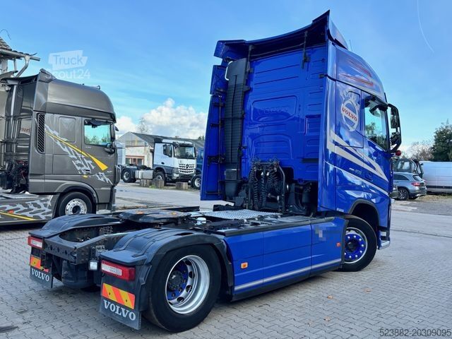 Великооб’ємний тягач VOLVO FH460 MEGA*ACC*NAVI*MA*2x Tank*DUAL CLUTCH