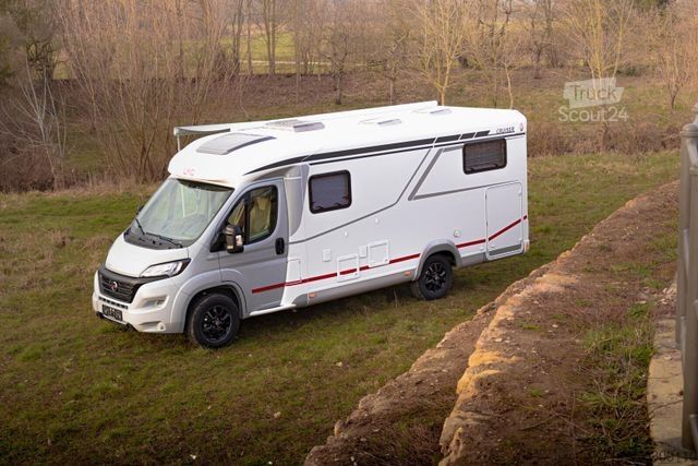 Halvintegrerad husbil LMC Cruiser V 646 G