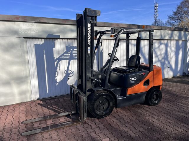 Gaffeltruck DOOSAN D30 S-5 Pro 5