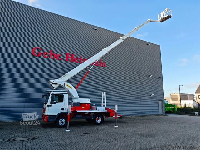 Løfteplatform MAN TGL 8.150 4x2 Palfinger P300KS