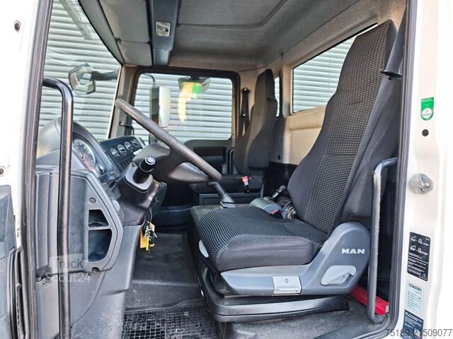 Løfteplatform MAN TGL 8.150 4x2 Palfinger P300KS