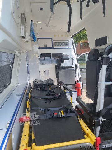 κλειστό βαν VW T6 Krankenwagen Rettungwagen