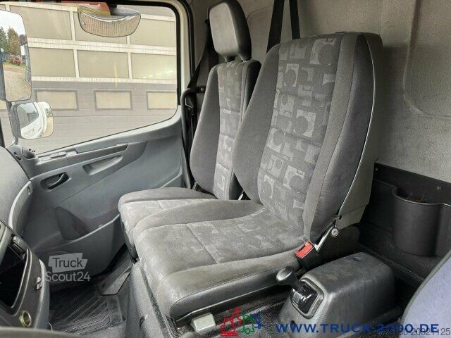 Transporter mit Koffer Mercedes-Benz Atego 816 Ladebordwand Sörensen 1.000Kg3 Sitzer