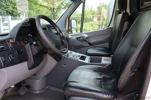 Πυροσβεστικό όχημα MERCEDES-BENZ Sprinter II 516 CDI/RTW/KTW/Klima/Automatik