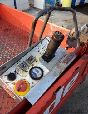 Lift cu foarfeca Skyjack SJ III 4626 Elektro 9,92 m