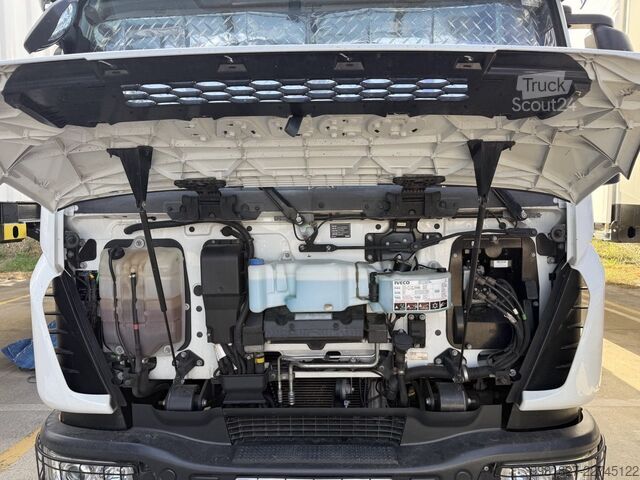 رافعة مثبتة على شاحنة Iveco 80-220