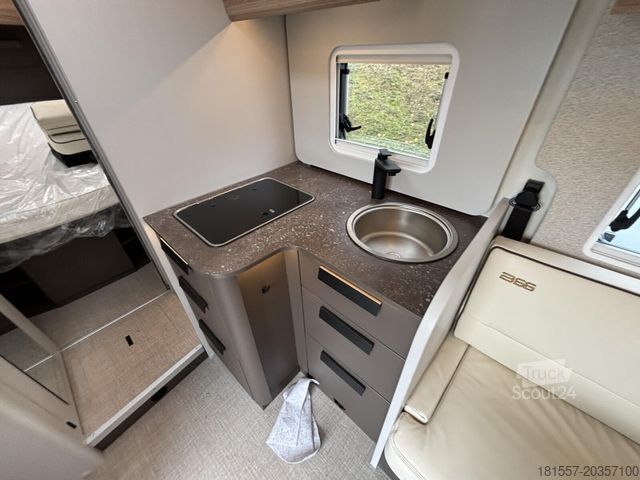 Camper semintegrato BÜRSTNER B66 TD 732 Automatik, Leder, Sofort Verfügbar