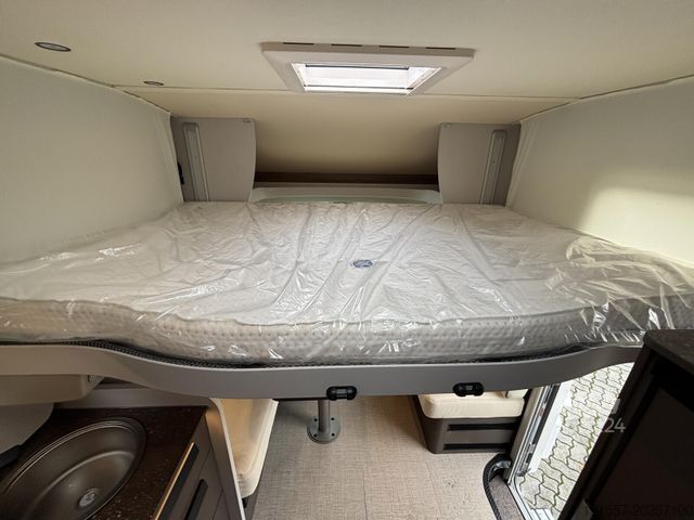 Camper semintegrato BÜRSTNER B66 TD 732 Automatik, Leder, Sofort Verfügbar