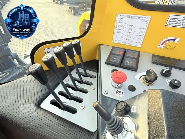 Vierwegestapler Combilift C4000 DIESEL TRIPLEX 6000 FORK POSITIONE