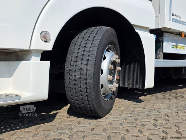 LKW mit Kofferaufbau MAN TGX 24.420 6X-2 LL-U | Xenon | Intarder