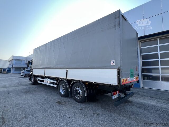 Camión plataforma con toldo Mercedes-Benz Antos 2532