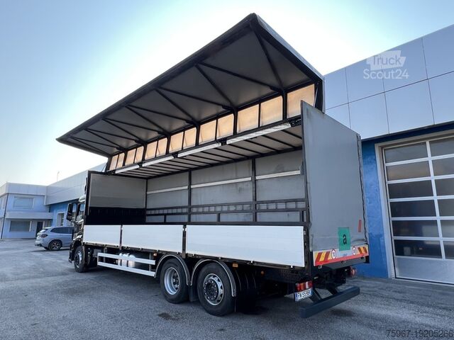 Camión plataforma con toldo Mercedes-Benz Antos 2532