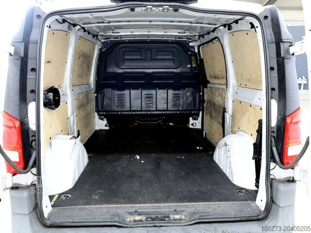 Aangepaste bestelwagen Mercedes-Benz Vito114 KA Kompakt ,Klima,Kamera,Tempomat