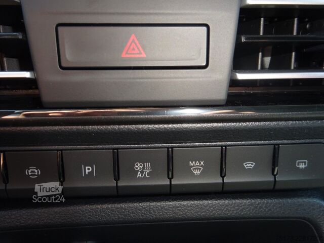 Furgão de painéis FORD Transit Connect Limited L1 Kasten Stndhzg 2xS-Tü