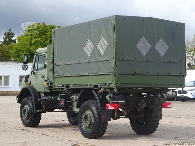 Valníkový nákladní automobil s plachtou UNIMOG U 5000 Pritsche Plane 218PS Autm. 4x4