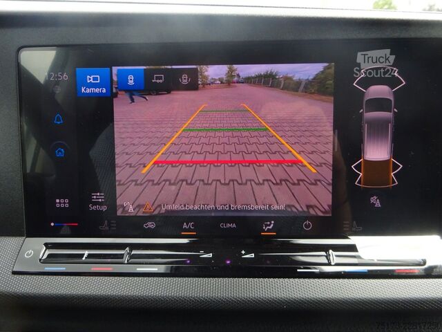 Furgão de painéis FORD Transit Connect Trend Kasten L1  AWD AHK 2xS.Tür