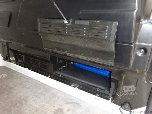 Furgon blaszak FORD Transit Custom Kasten 300 L2H1 Trend 130PS AHK