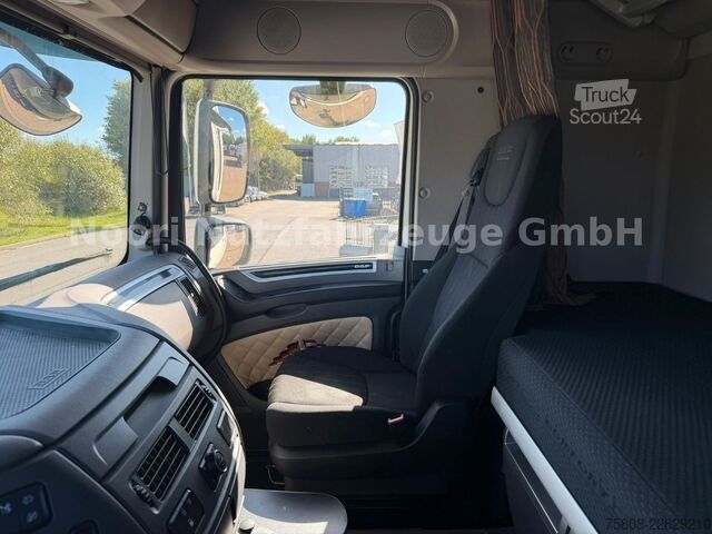Vakio vetoauto DAF XF530 SSC 2Tanks 1275L ACC Standklima Xenon