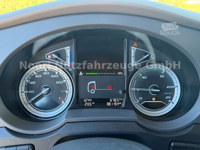 Vakio vetoauto DAF XF530 SSC 2Tanks 1275L ACC Standklima Xenon