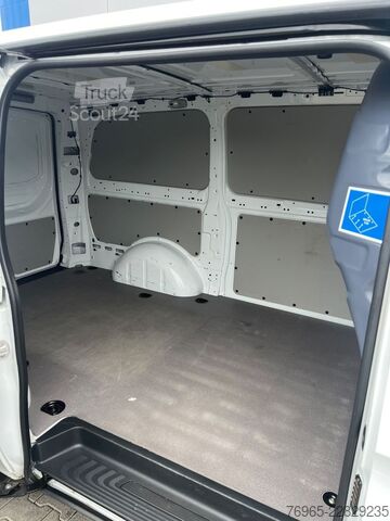 Varebil MERCEDES-BENZ Vito 116 LANG 6G KLIMA NAVI KAMERA 3-SITZE EURO6