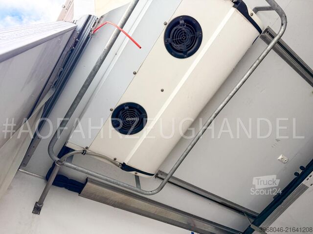 Reefer truck Renault D12.240 - E6 - Carrier 850mt -air suspension rear