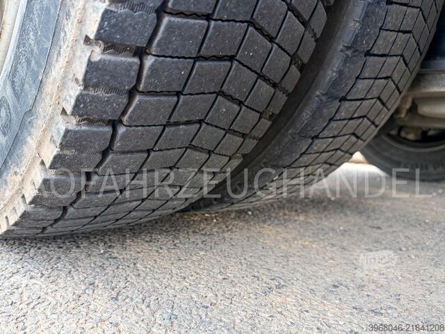 Reefer truck Renault D12.240 - E6 - Carrier 850mt -air suspension rear