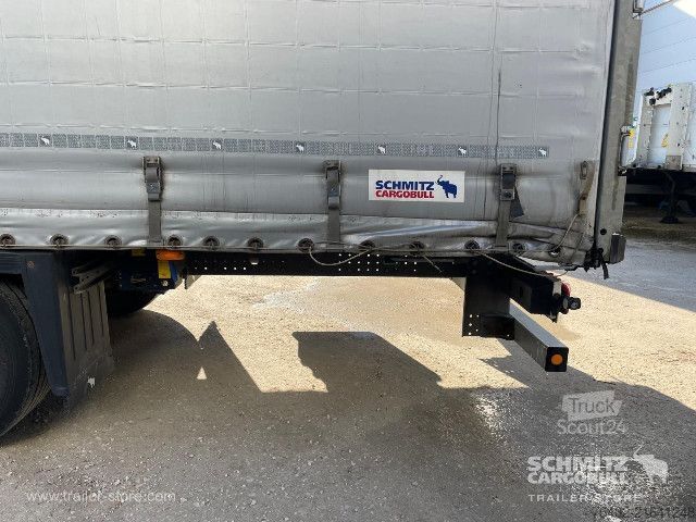 Open semitrailer with tarp Schmitz Cargobull Semitrailer Curtainsider Mega