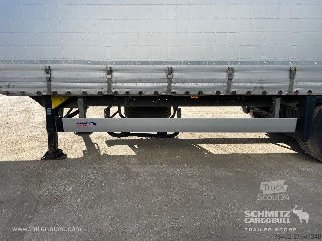 Open semitrailer with tarp Schmitz Cargobull Semitrailer Curtainsider Mega