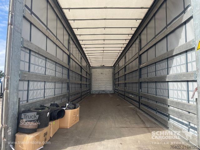 Open semitrailer with tarp Schmitz Cargobull Semitrailer Curtainsider Mega