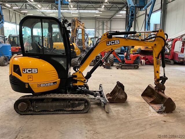 мини багер JCB 8026