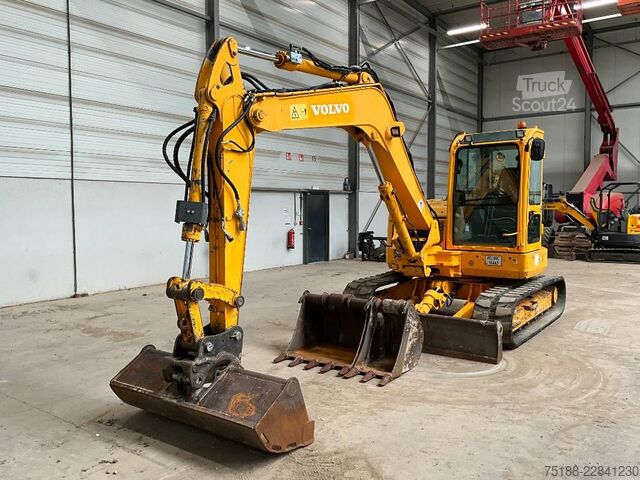 Escavatore midi Volvo ECR 88 D